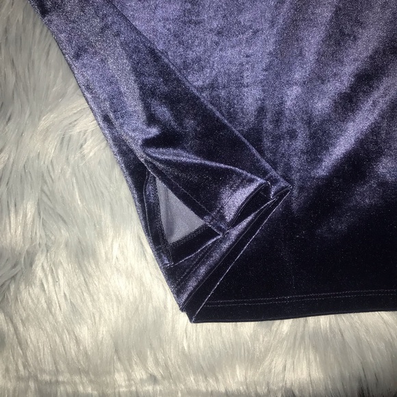 Old Navy Relaxed Velvet Tee - Picture 3 of 5